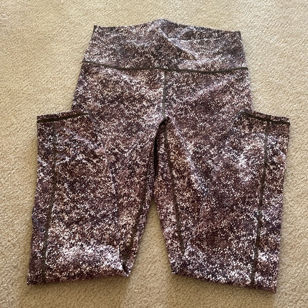 Fabletics patterned leggings